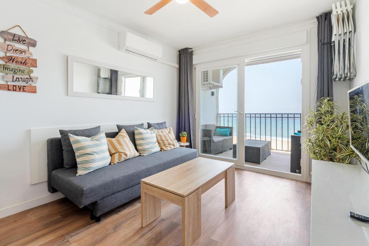 אמפוריבראבה Welcs Apartamento 085 Emp Frente Al Mar מראה חיצוני תמונה